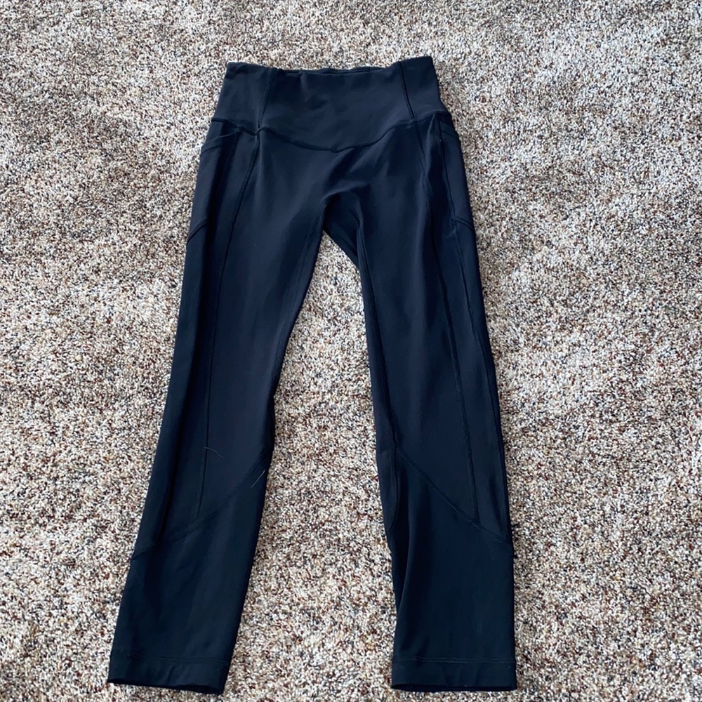 Lululemon cropped all the right places leggings